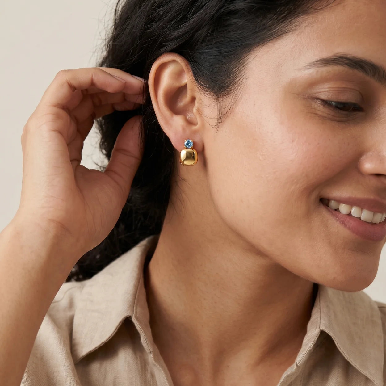 Cushion Glow Studs