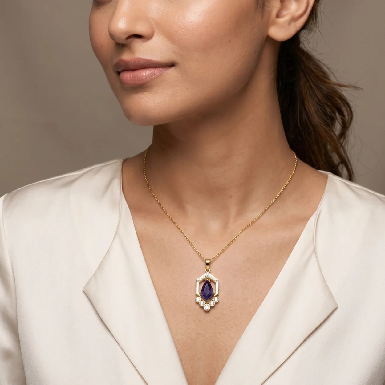 Amaris Pendant
