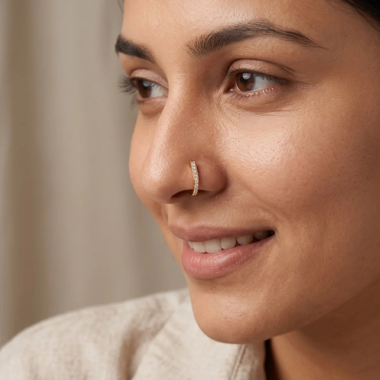 Glint Nose Pin